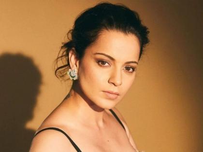 Kangana Ranaut 's Mumbai home has a 'trespassers will be shot' sign | Kangana Ranaut : “तर गोळया घातल्या जातील...”, कंगनाच्या घराबाहेरच्या पाटीची सोशल मीडियावर चर्चा