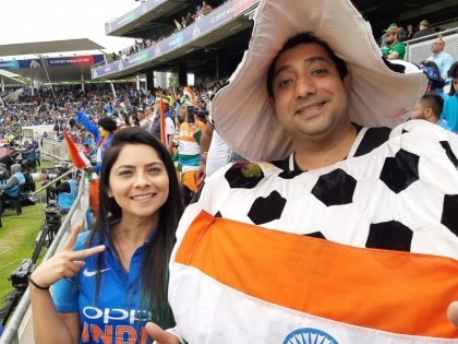 India vs Bangladesh, Latest News: 'Nutarang Fame' Sonali Kulkarni watching India's match , watch video | India Vs Bangladesh, Latest News : सोनाली कुलकर्णी इंग्लंडमध्ये लुटतेय भारताच्या सामन्याचा आनंद, पाहा व्हिडीओ