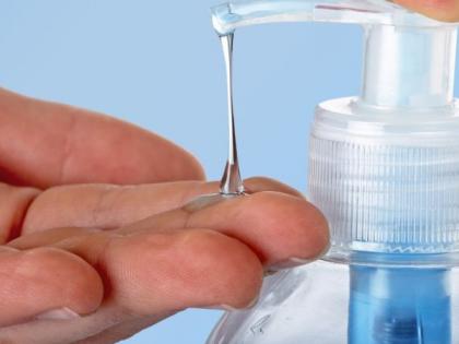 Demand for hand sanitizer increased in Nagpur due to fear of corona | कोरोनाच्या भीतीमुळे नागपुरात हॅन्ड सॅनिटायजरच्या मागणीत वाढ