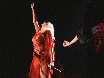 Shocking! Christina Aguilera Shares How Men Talked About Her Breasts In This ‘Male-Run’ Music Industry | धक्कादायक! या सिंगरने केला म्युझिक इंडस्ट्रीबाबत केला खुलासा, ऐकून व्हाल हैराण