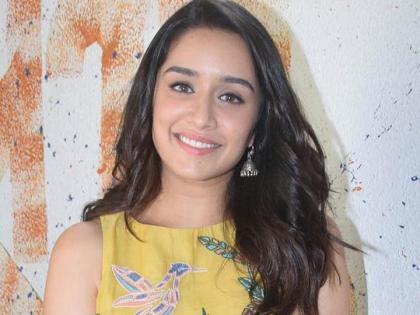 shraddha kapoor escaped injury during shooting of prabhas starrer saaho | थँक गॉड, मैं बच गई! ‘साहो’च्या सेटवर थोडक्यात बचावली श्रद्धा कपूर!!