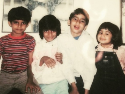 farhan akhtar share throwback picture with sister zoya akhtar and cousins | Throwback : या अभिनेत्याने शेअर केला आठवणीतला फोटो, ओळखा कोण?