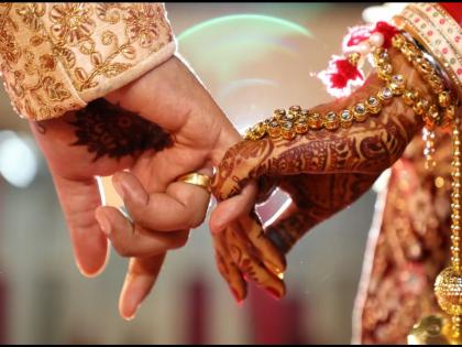 Indian unique wedding ritual where couple take Pheras around water | भारतातील असं ठिकाण जिथे लग्नात अग्निला नाही तर पाण्याला साक्षी मानून घेतली जाते सप्तपदी