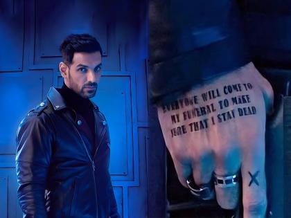 john abraham in pathaan has line written on hand by marilyn manson | John Abraham : 'पठाण' वाद: आता जॉनच्या टॅटूची चर्चा, एका गायकासाठी विद्यार्थ्यानं झाडली होती शिक्षकावर गोळी!