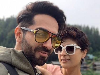 Actor Ayushmann Khurrana's wife and filmmaker tahira kashyap opened up about mental health |  रात्ररात्र रडायची आयुषमानची पत्नी, पण का?