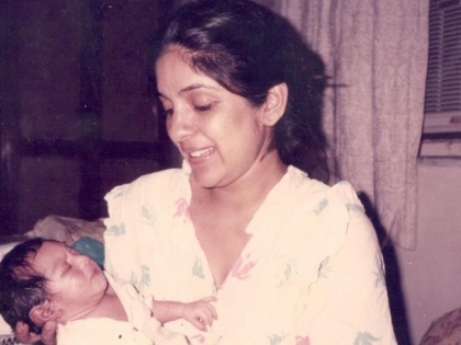 Neena Gupta says I wouldn't have a child outside marriage | लग्न न करता आई बनली होती ही अभिनेत्री, आता सुधारू इच्छिते ही चूक