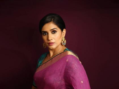 sonali kulkarni viral video talking about indian girls, their expectations about marriage | Sonali Kulkarni : 'भारतातील बऱ्याच मुली आळशी आहेत', सोनाली कुलकर्णी स्पष्टच बाेलली...!!