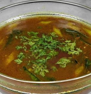 हिवाळ्यात प्यायलाच हवे गरमागरम आमसूल सार, हिवाळ्यातल्या सर्दीखोकल्यावर उपाय -६ फायदे असरदार