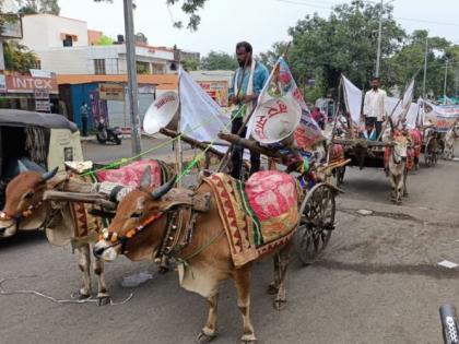 Balbandi Morcha against Agriculture Act in Yavatmal | यवतमाळात कृषी कायद्याच्या विरोधात बैलबंडी मोर्चा