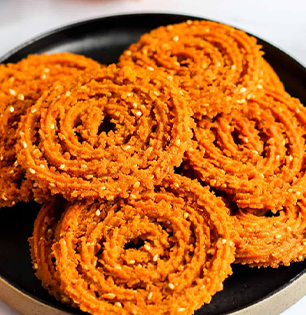 मधल्या वेळेच्या भुकेसाठी कुरकुरीत-खमंग चकली, १० मिनीटांत मुलांच्या आवडीचा खाऊ तयार