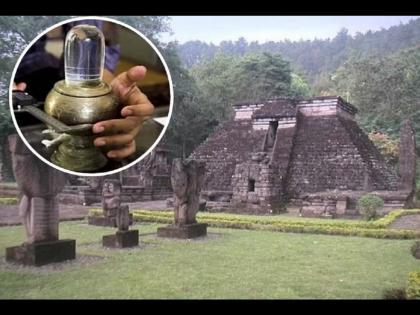 Interesting story of Candi Sukuh temple Indonesia where amrit kalash and unique shivling found in bronze cup | आजही या मंदिरात समुद्र मंथनातील कलश असल्याचा केला जातो दावा, वाचून व्हाल अवाक्...