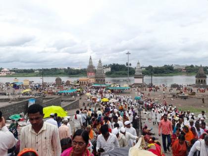 Two lakh devotees enter Pandharpur on the occasion of Shravani Putrada Ekadashi | श्रावणी पुत्रदा एकादशीनिमित्त पंढरीत दोन लाख भाविक दाखल