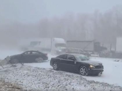 Car Pileup In Schuylkill County Video: a terrible accident on a US highway; One after another 60 such vehicles collided | US Massive Car Accident: भयावह Video! अमेरिकेच्या हायवेवर भीषण अपघात; एका मागोमाग एक अशी ६० वाहने धडकली