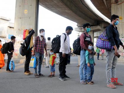 Lockdown News: The future of the workers trapped in the camps is uncertain; Half a day | Lockdown News: छावण्यांमध्ये अडकून पडलेल्या मजुरांचे भवितव्य अधांतरीच; अर्धपोटी काढतात दिवस