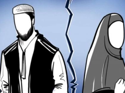 Fir registered against husband in Tripal talaq law | व्हॉट्सअ‍ॅपवरून तलाक दिला; पतीविरोधात मुंब्र्यात गुन्हा दाखल