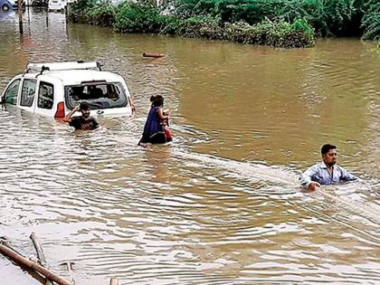 Traffic police will not issue the challan of vehicles till august 15th of vadodara | महापूर: बडोद्यात चलन फाडणार नाहीत वाहतूक पोलीस