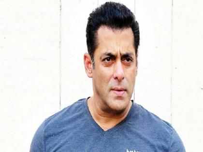 Salman Khan to people violating lockdown Why do you want to put the lives of your family members in danger? TJL | CoronaVirus: लॉकडाउनचे उल्लंघन करणाऱ्यांना सलमान खानने झापलं, म्हणाला की - यांचा मुर्खपणा सर्वांना संपवेल