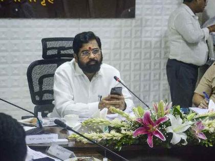 Eight o'clock in the night... and the Chief Minister Eknath Shinde meeting People in the Ministry; 100 days of Shinde government | Eknath Shinde: रात्रीचे आठ… अन् मंत्रालयात जनताजनार्दनाला भेटणारे मुख्यमंत्री; शिंदे सरकारला शंभर दिवस पूर्ण