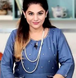 भजी, वडे खूप तेल पितात? शेफ पंकज सांगतात कमी तेलात भजी तळण्याची ट्रिक; कमी तेलकट कुरकुरीत होतील भजी