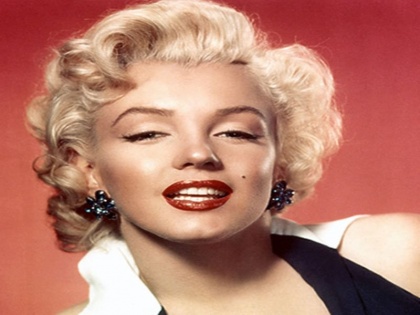 Birthday Special: Know some interesting things about Marilyn Monroe! | बर्थडे स्पेशल : जाणून घ्या मर्लिन मुनरोबाबतच्या काही इंटरेस्टींग गोष्टी!