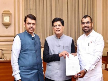 Sadabhau Khot met Piyush Goyal and Devendra Fadnavis on the issue of milk, onion, sugarcane, cotton, soybean farmers. | दुध, कांदा, ऊस उत्पादक संकटात; सदाभाऊ खोत यांनी घेतली पियूष गोयल अन् फडणवीसांची भेट