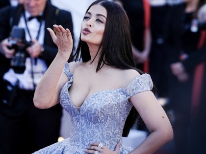 Aishwarya Rai Bachchan’s best and worst looks at Cannes Film Festival | Best and Worst : पाहा, ऐश्वर्या राय बच्चनचे ‘Cannes’च्या रेड कार्पेटवरील आत्तापर्यंतचे लूक!