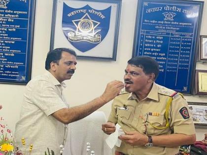 Narendra Mehta's cake eaten by senior police inspector; The Commissioner of Police ordered an inquiry | नरेंद्र मेहतांचा केक वरिष्ठ पोलीस निरीक्षकास भोवण्याची शक्यता; पोलीस आयुक्तांनी दिले चौकशीचे आदेश 