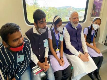 In the past projects no sign of the inauguration! Narendra Modi in Pune Metro | Narendra Modi in Pune Metro: पूर्वी प्रकल्पांचे भूमिपूजन व्हायचे; उद्घाटनाचा पत्ताच नसायचा! मोदीं कोणाला बोलले?