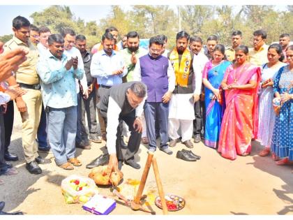 bhumi pujan of 100 crore concrete road works in kashi mira area on chief minister eknath shinde birthday | मुख्यमंत्री एकनाथ शिंदे यांच्या वाढदिवशी काशीमीरा भागात १०० कोटींच्या काँक्रीट रस्त्यांच्या कामांचे भूमिपूजन  