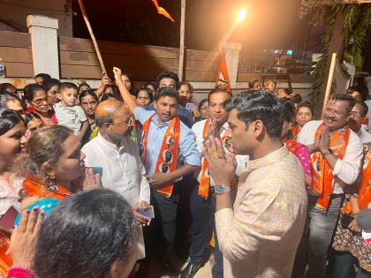 Hundreds of MNS activities join Shiv Sena in Kalyan Rural | कल्याण ग्रामीणमध्ये मनसेला खिंडार; शेकडो मनसैनिकांचा शिवसेनेत प्रवेश