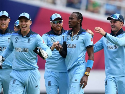 Breaking News, ICC World Cup 2019: Tendulkar giving England practice | ICC World Cup 2019: इंग्लंडच्या संघाला प्रॅक्टीस देतोय तेंडुलकर