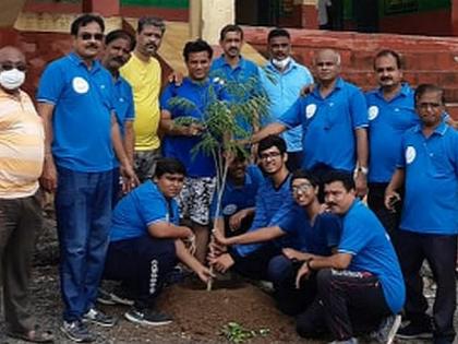 Plantation at the foot of Laling fort | लळींग किल्ल्याच्या पायथ्याशी वृक्षारोपण