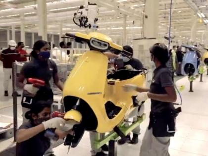 Ola Electric halts production of S1 Pro scooter; What is the reason? low demand or maintainance | ओला ईलेक्ट्रीकने एस१ प्रो स्कूटरचे उत्पादन रोखले; कारण काय?