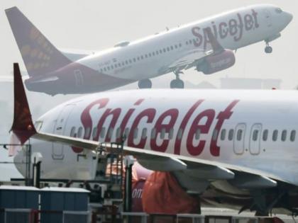 Spicejet planes in controversy! Windshield cracked, now emergency landing in Mumbai; Seven incidents in 17 days | Spicejet ची विमाने वादात! विंडशिल्ड तडकली, आता मुंबईत इमरजन्सी लँडिंग; 17 दिवसांत सात घटना