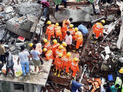 PM Modi approved Rs 2 lakhs each for next of kin of those who died in Ghatkopar Building Collapse | घाटकोपर इमारत दुर्घटना - मृतांच्या नातेवाईकांना पंतप्रधानांकडून दोन लाखांची मदत 