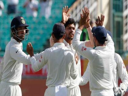 ind vs sl end of second day of first test | पहिल्या कसोटीत श्रीलंकेवर फॉलोऑनचं संकट, निम्मा संघ माघारी