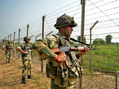 Border: There is tension on the border, keep a close watch, Defense Minister's instructions to the Army | Border: सीमेवर तणाव आहे, बारीक लक्ष ठेवा, संरक्षणमंत्र्यांच्या लष्कराला सूचना