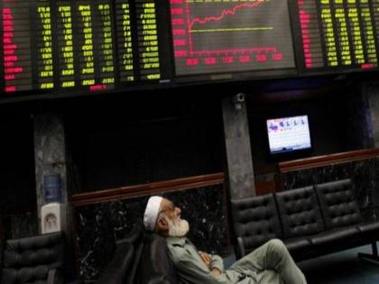 Share Market of Pakistan drops 1100 after nawaz sharif panama judgement | पाकिस्तानला तीन मिनिटांत 20 हजार कोटींचा फटका 