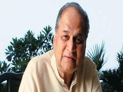 Rahul Bajaj's heartfelt gesture | राहुल बजाज यांचा हृद्य सत्कार