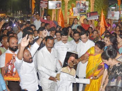 A protest was held against Governor Bhagat Singh Koshyari in the protest station  | राज्यपाल भगत सिंग कोश्यारी यांच्या विरोधात आंदोलन