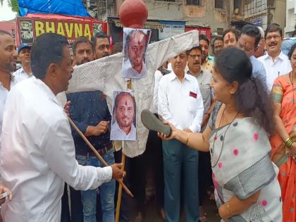 A symbolic statue of Ramdas Kadam was burnt by Shiv Sainiks in Thane | ठाण्यात रामदास कदमांच्या प्रतिकात्मक पुतळ्याचे शिवसैनिकांकडून दहन