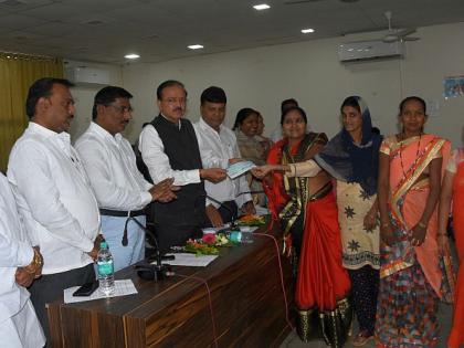 Allocation of funds to women's savings groups | महिला बचत गटांना निधीचे वाटप