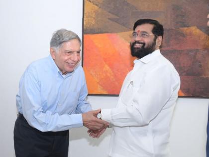 CM Eknath Shinde meets famous industrialist Ratan Tata; Inquiring about the health | एकनाथ शिंदे प्रसिद्ध उद्योगपती रतन टाटांच्या भेटीला; प्रकृतीची विचारपूस कारण