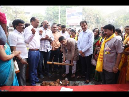 Bhoomipujan of Mahatma Phule Vichar Prabodhan Katta completed | महात्मा फुले विचार प्रबोधन कट्ट्याचे भूमिपुजन संपन्न