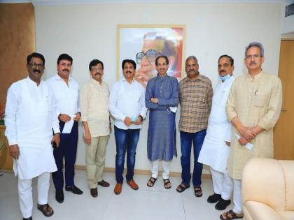 Shivaji Adhalrao Patil Uddhav Thackeray's meeting Forgetting what happened the party will work continue | "झालं गेलं विसरून पुन्हा पक्ष वाढीसाठी काम करणार..." आढळराव पाटील, उद्धव ठाकरेंची अखेर भेट