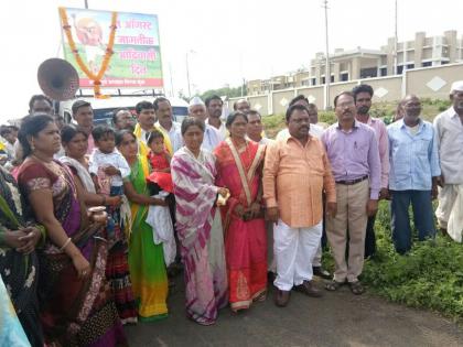 Motor cycle rally on the occasion of World's Tribal Day | जागतीक आदिवासी दिनानिमित्त रॅली