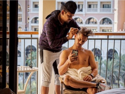 Haircut by Siddesh Lad from Sunil Narian | सुनील नरेनकडून सिध्देश लाडने करुन घेतली हेअरकटिंग