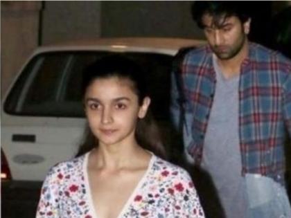 Ranbir Kapoor and Alia Bhat spotted after the dance practice of 'Brahmastra' | 'ब्रह्मास्त्र'मधील गाण्याच्या डान्स प्रॅक्टिसनंतर कॅमेऱ्यात कैद झाले रणबीर कपूर व आलिया भट