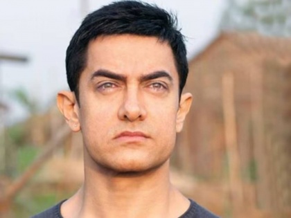 aamir khan went to nepal for meditation in vipashyana center for 10 days took break from films | Aamir Khan : ध्यानधारणा करण्यासाठी आमिर खान गेला थेट देशाबाहेर, "सिनेमाच्या अपयशामुळे..."