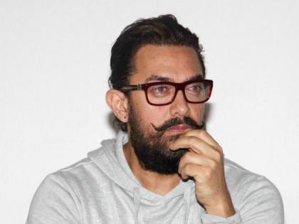 Aamir Khan took a call from a phone call, went to the hospital, saved his life | एका फोन कॉलमुळे आमीर खानने घेतली हॉस्पिटलकडे धाव, वाचवले या व्यक्तीचे प्राण
